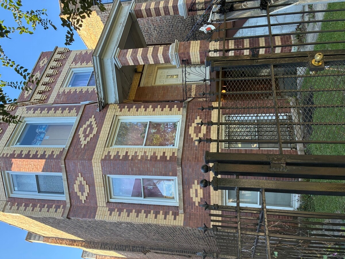 Photo - 1706 N Springfield Ave Unidad G