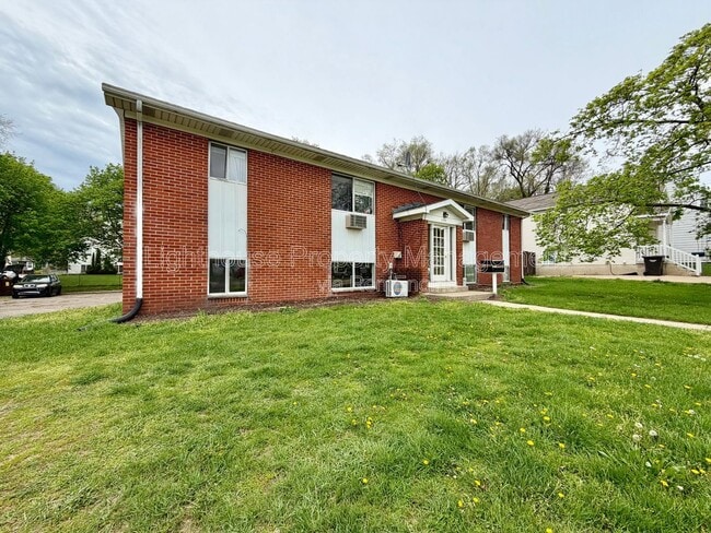 Building Photo - 3253 Charlesgate Ave SW Unit C