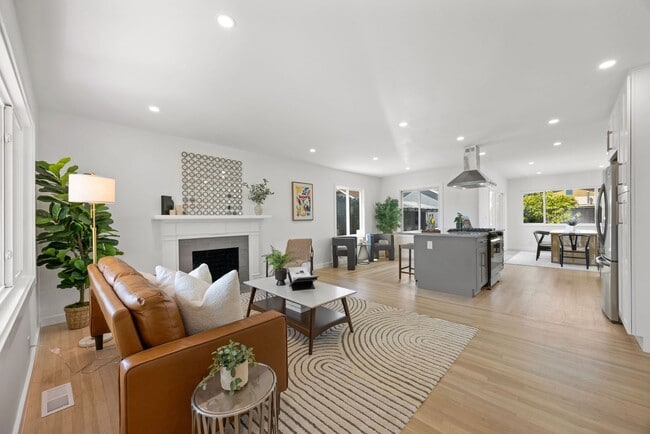 Building Photo - Fully Remodeled, Modern South San Francisc... Rental