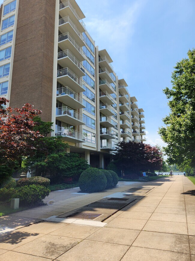 street view - 1425 4th St SW Unit A601