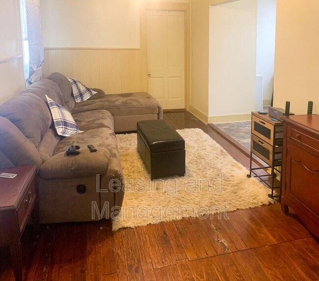 Photo - 25 George St Unit B