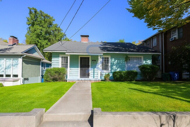 Photo - 920 Greenwood Ave NE