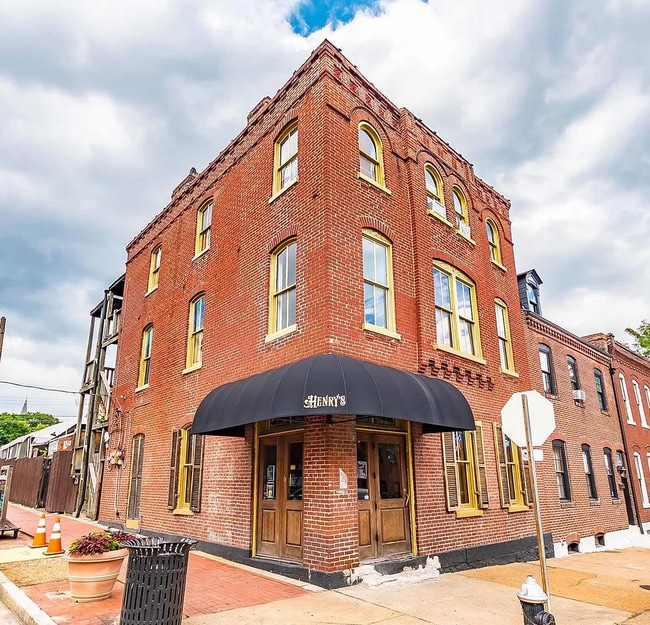 Building Photo - 825 Allen Ave Unit 3
