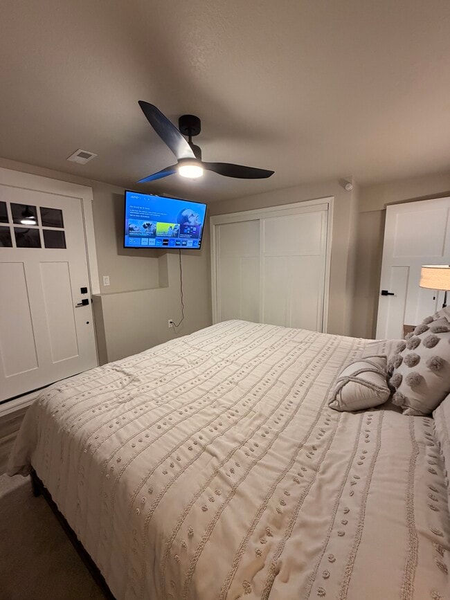 Photo - 4434 Honey Bee Rdg