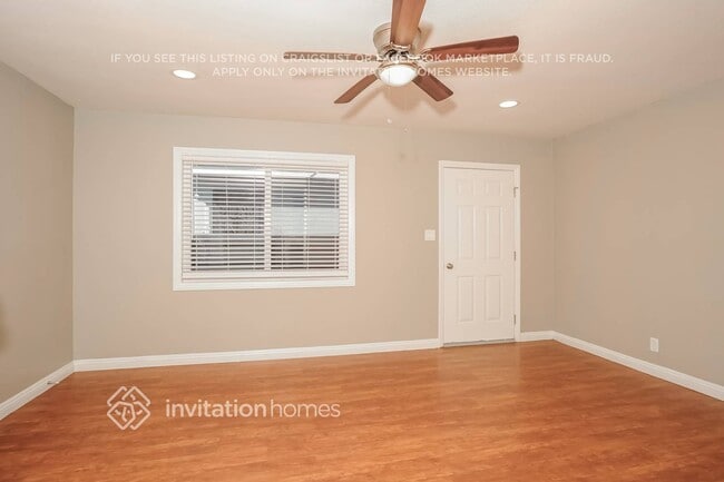 Photo - 1018 W G St