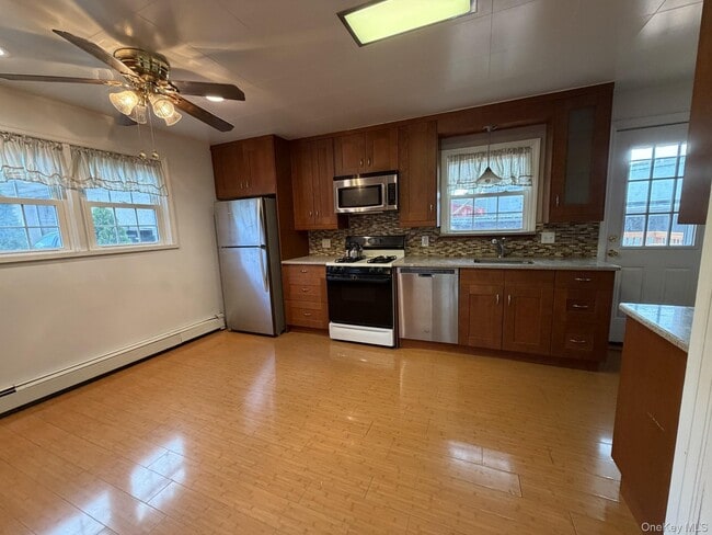 Photo - 184 Horton Ave