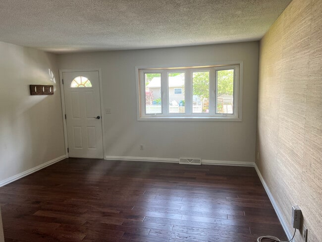 Photo - 1410 Golden Valley Dr