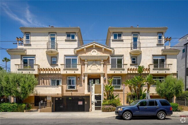 Building Photo - 11323 Huston St Rental