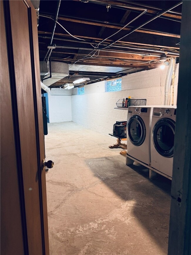 Photo - 543 Brooks Ave