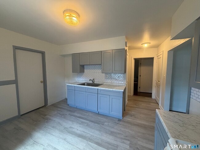 Photo - 155 Clover St