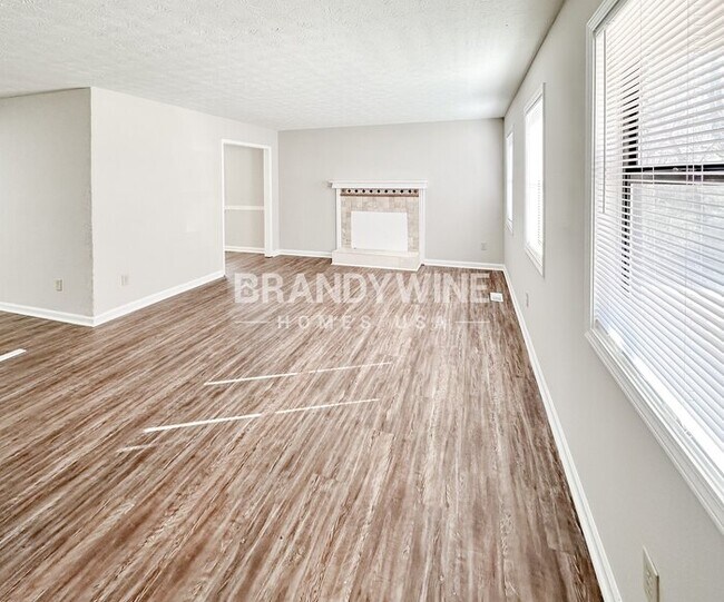 Photo - 104 Shannon Chase Way