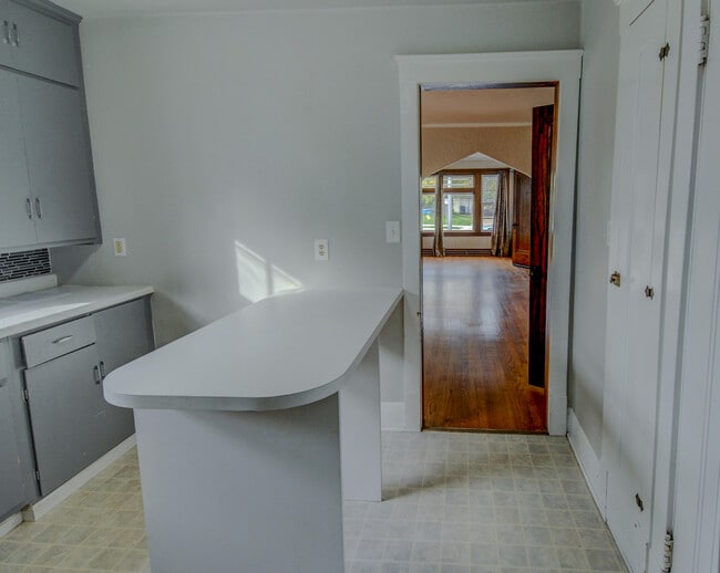 Photo - 2615 Taylor Ave