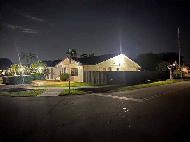 Photo - 3010 SW 132nd Ave