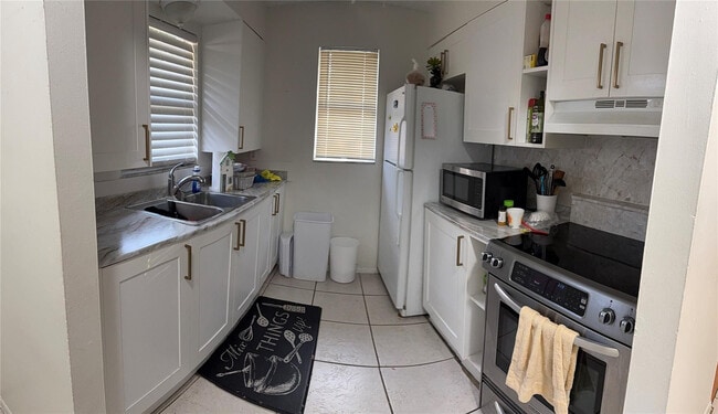 Photo - 5540 Tenth Ave