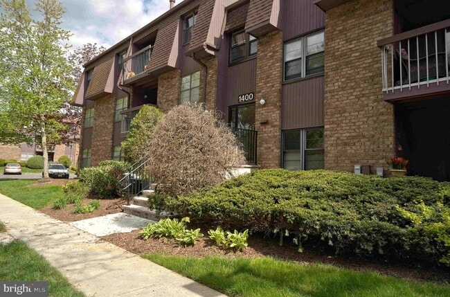 Building Photo - 1424 Country Mill Dr Unit #1400 Building