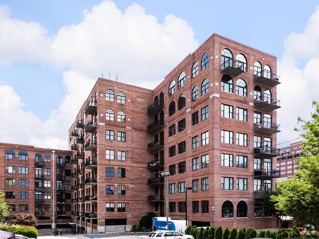 Building Photo - 3235 Roswell Rd Unit 514 Rental