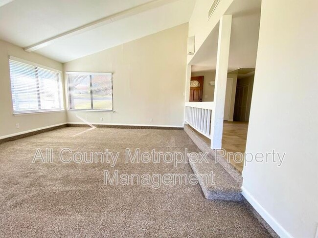 Photo - 1700 Crystal Way