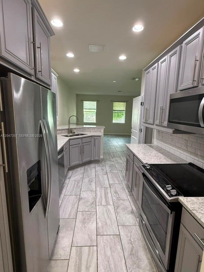 Photo - 4022 Long Leaf Ln