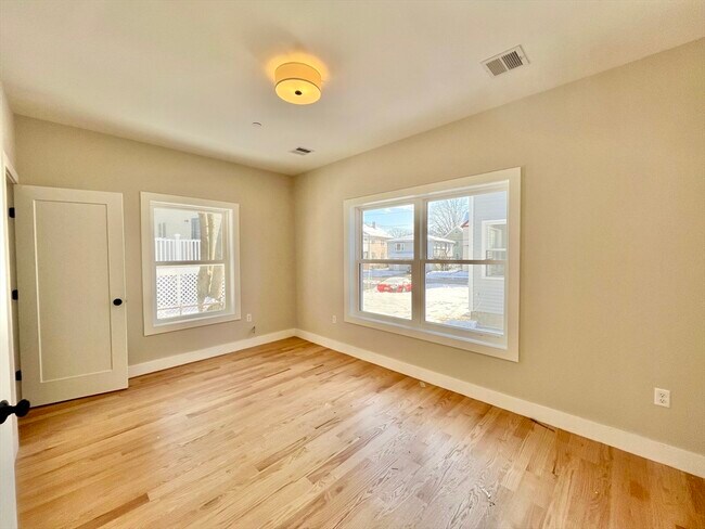 Photo - 140 Arlington St