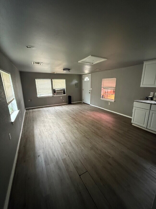 Photo - 1 Bedroom in the Heart of OKC