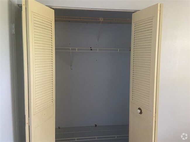 Building Photo - 2900 NW 48th Terrace Unit 103 Rental