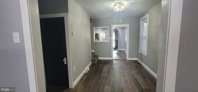 Photo - 603 Maple St