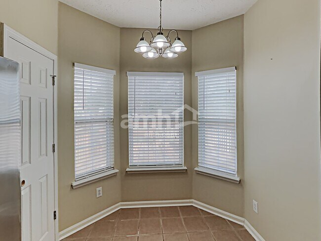 Photo - 4855 Lake Park Ter