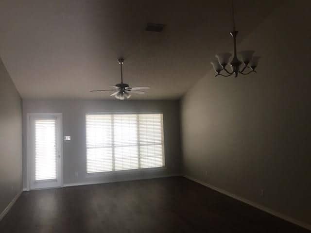 Photo - 326 Spring Lake Dr N