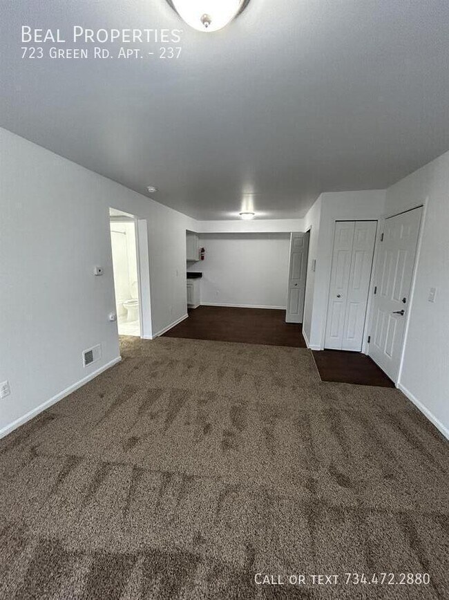 Photo - 723 Green Rd Unit 237