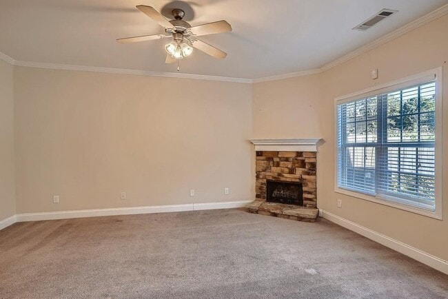 Photo - 143 Linton Dr