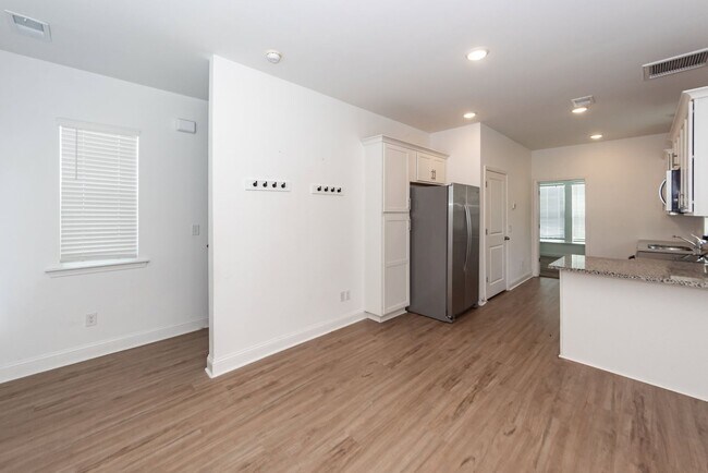 7102 Channel Park Dr