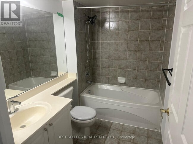 Photo - 25 Kingsbridge Garden Cir Unit 2321