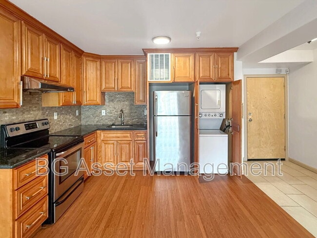 Photo - 1459 MacArthur Blvd Unit 12