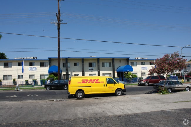 Photo - 7253-57 Variel Ave