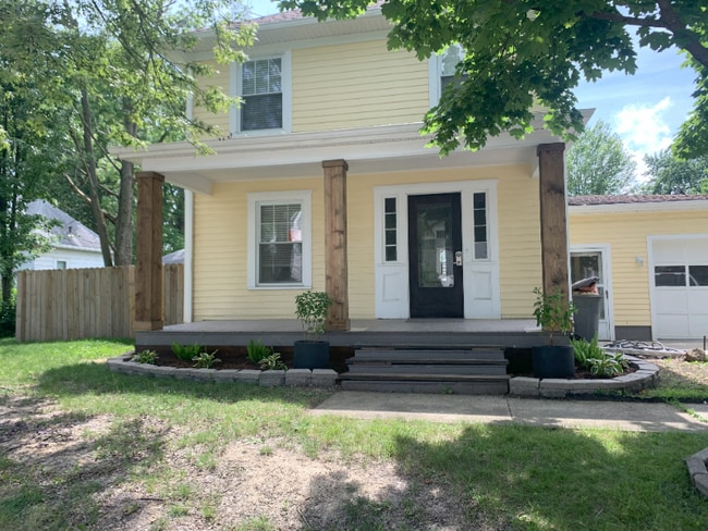 Building Photo - 811 N 3rd St Rental