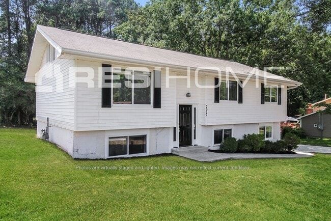 Photo - 3017 Park Ln