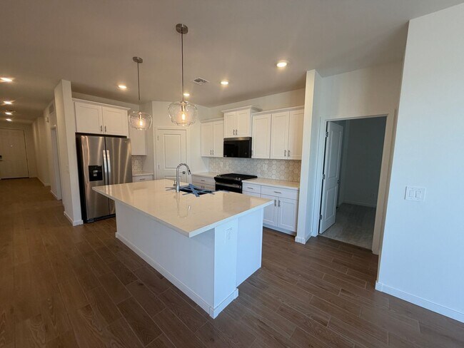 15804 W Cottontail Ln