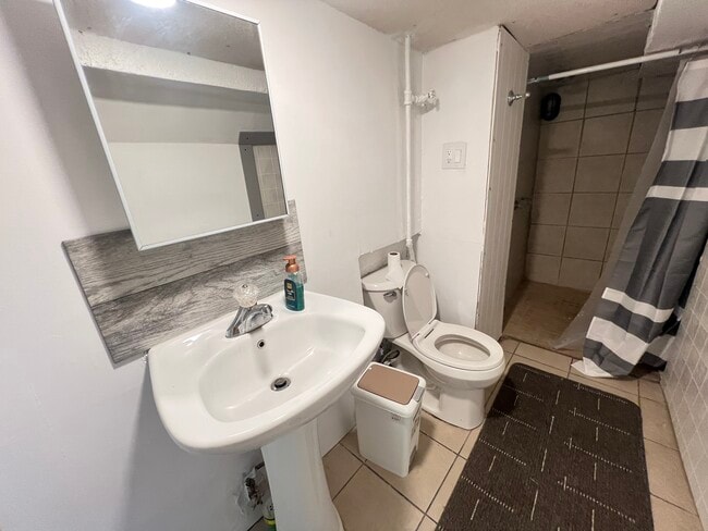 Photo - 3139 W Pershing Rd Unit Basement garden