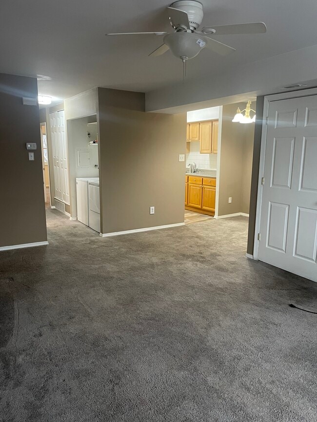 Building Photo - 9485 Woodbridge Rd Unit Apartment B second floor