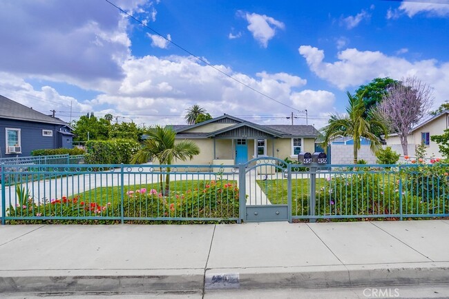 Photo - 450 E 9th St Casa Unidad #A