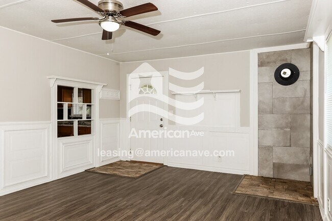 Photo - 216 McFayden Dr