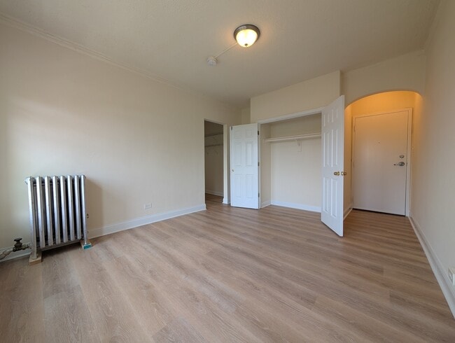 Photo - 5417 N Kenmore Ave