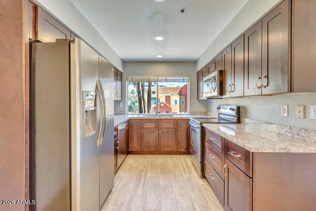 Photo - 154 W 5th St