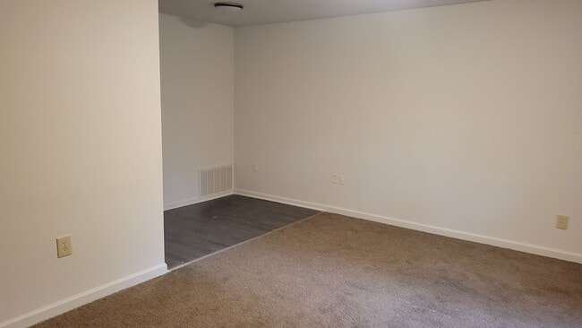 3377 SE Fremont St