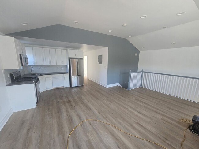 Photo - 1754 Hammersley Ave Unit 2nd flr