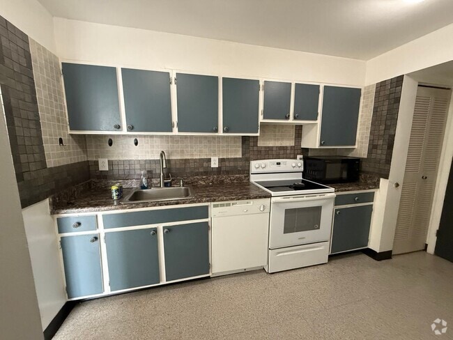 Building Photo - Linden Street Apartment GREAT Location ,in...