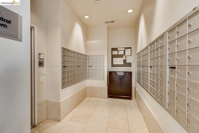 Photo - 585 9th St Unit 615