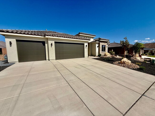 Photo - Beautiful Pet-Friendly 4-BR Home in Sunbrook Community