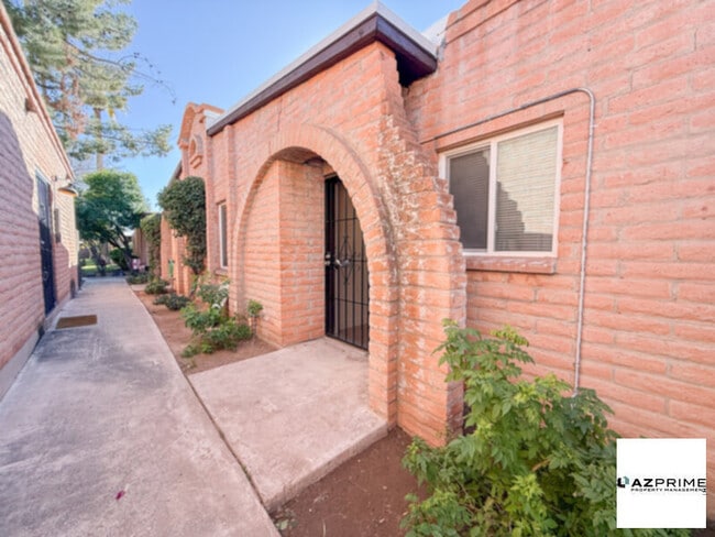 Building Photo - Modern 2/1 Condo in Phoenix!