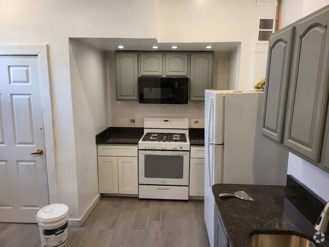 Building Photo - 41 Van Siclen Ave Unit #1 Rental